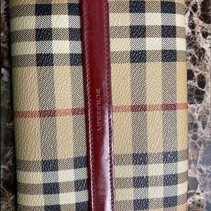 Used Burberry wallet